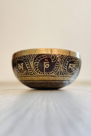 Tibetan singing bowl with engraving “Symbols of Tibet”, Ø 22 cm