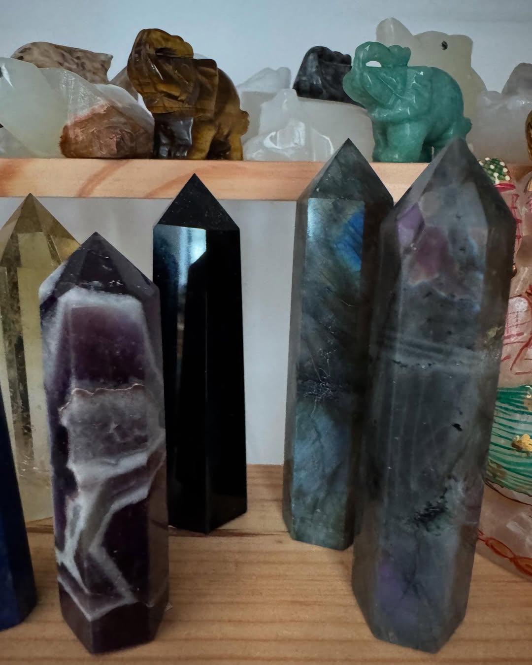 Конусні статуетки з натуральних каменів — Енергетика та краса в кожній деталі Конусні статуетки з натуральних каменів — Енергетика та краса в кожній деталі