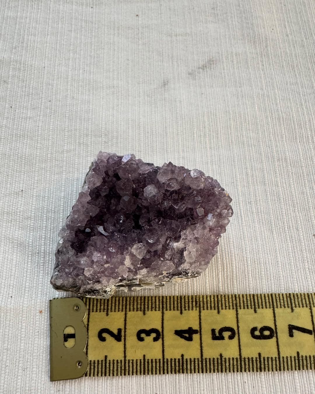 Аметист – камінь гармонії та духовного очищення Аметист – камінь гармонії та духовного очищення