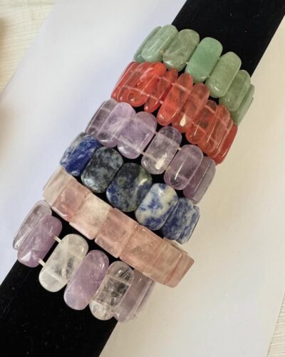 Браслети з натуральних каменів: нефрит, агрузовий турмалін, аметист, рожевий кварц та садоліт.