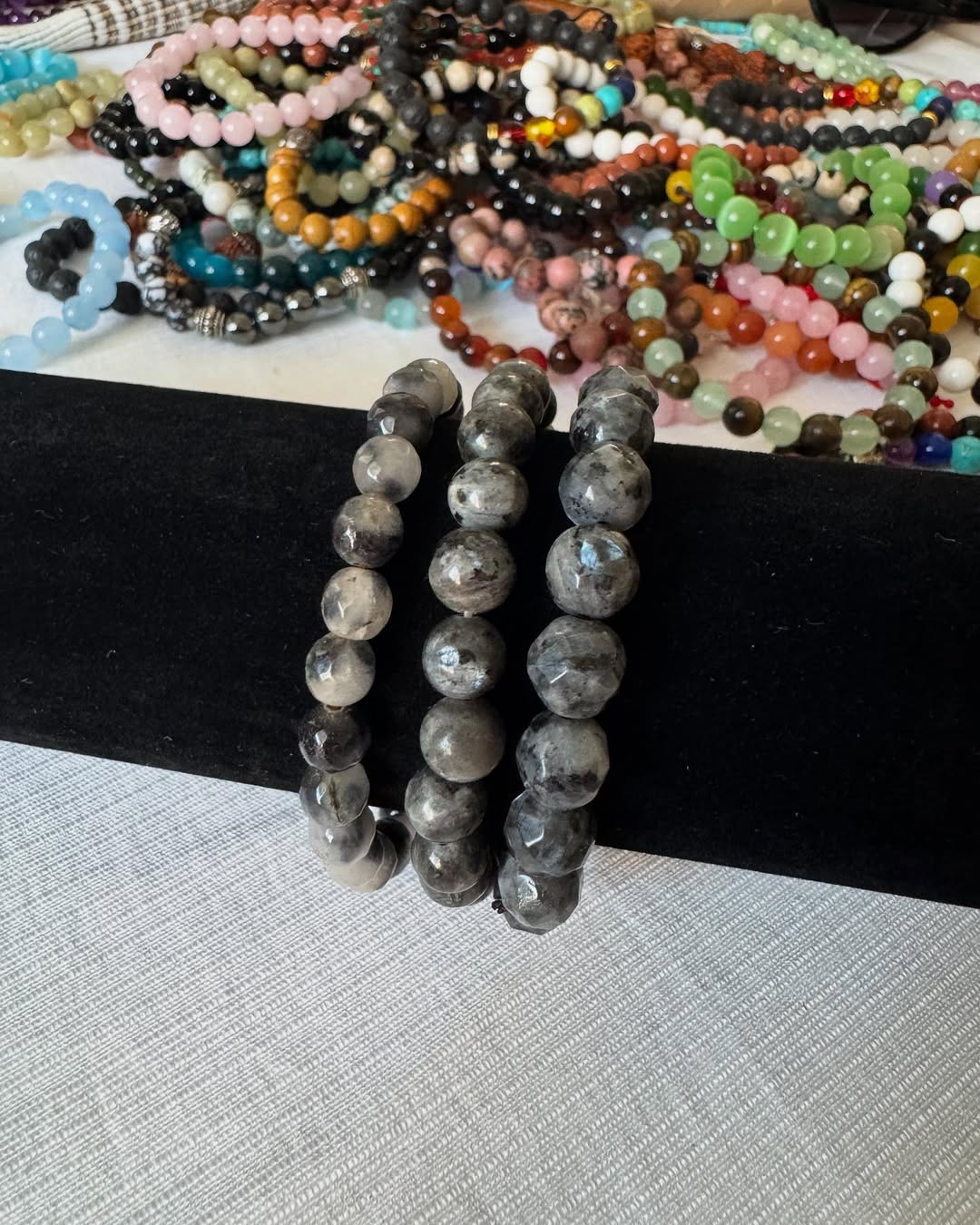 Браслети з натуральних каменів Браслети з натуральних каменів