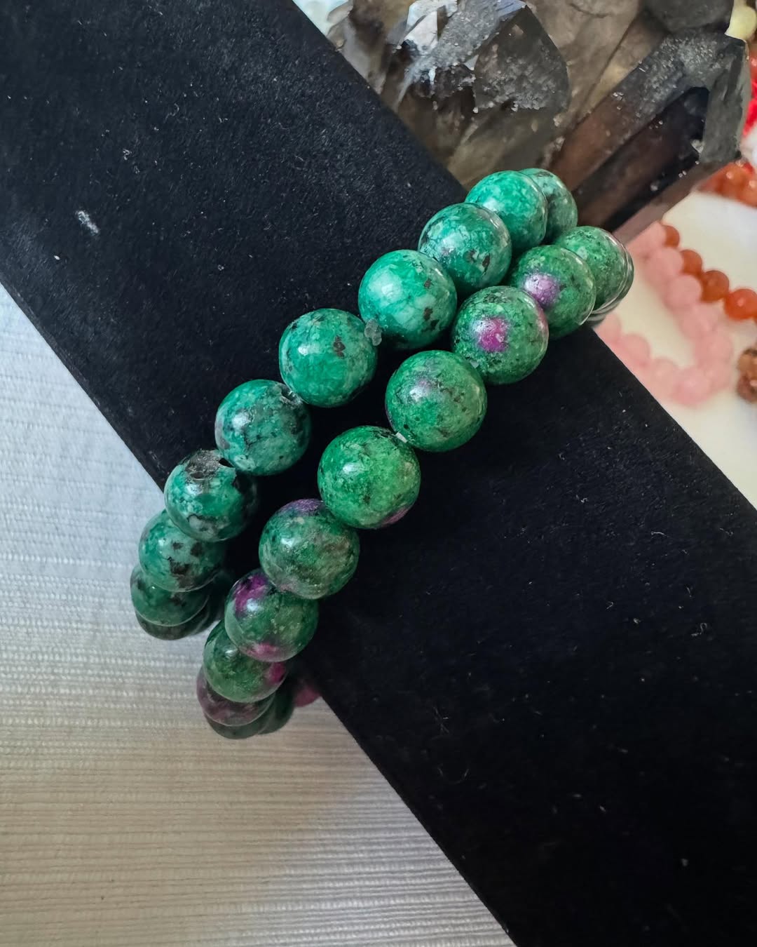 Браслети з натуральних каменів Браслети з натуральних каменів