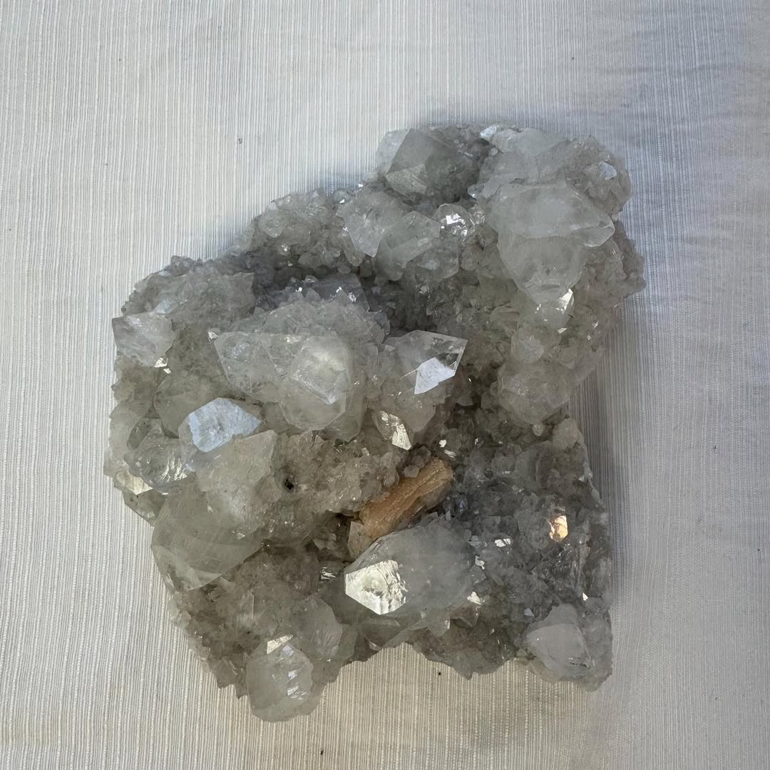 Друза гірського кришталю Друза гірського кришталю