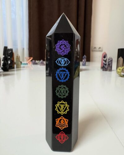 Конус з обсидіану з чакральними малюнками Конус з обсидіану з чакральними малюнками