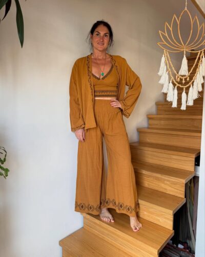 Костюм-трійка з Індії з натурального бавовни М’який, зручний, стильний Костюм-трійка з Індії з натурального бавовни М’який, зручний, стильний