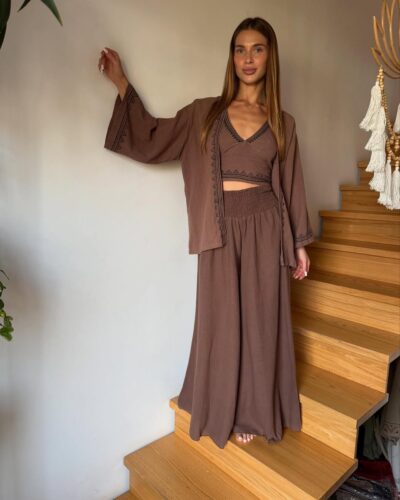 Костюм-трійка з Індії з натурального бавовни М’який, зручний, стильний . Костюм-трійка з Індії з натурального бавовни М’який, зручний, стильний .