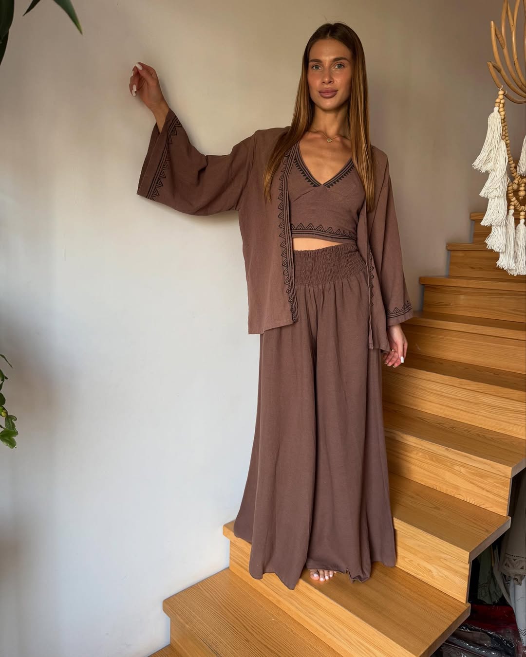 Костюм-трійка з Індії з натурального бавовни М’який, зручний, стильний . Костюм-трійка з Індії з натурального бавовни М’який, зручний, стильний .