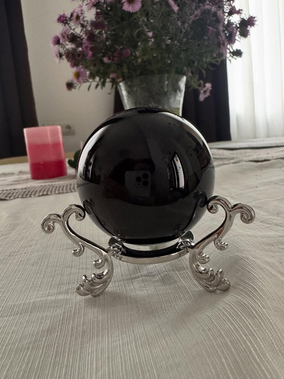 Куля з обсидіану з підставкою Куля з обсидіану з підставкою