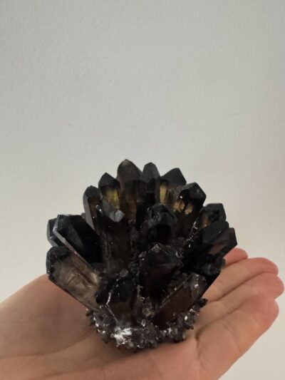 Натуральний мінерал — друза димчастого кварцу