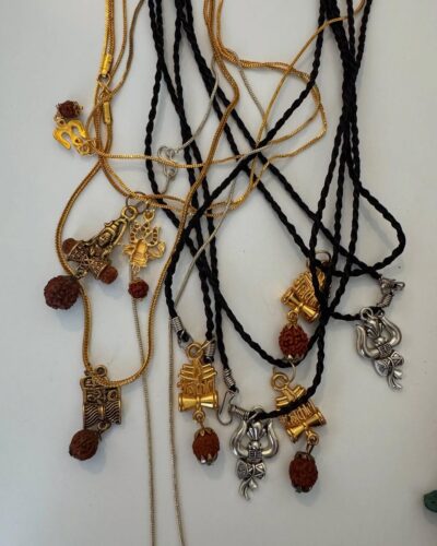 Підвіска з Рудракшею — сила захисту та духовного пробудження