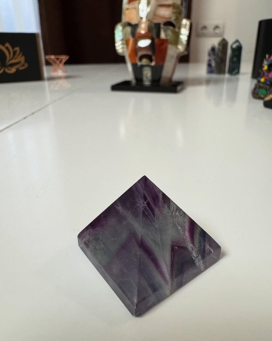 Пірамідка з флюориту Пірамідка з флюориту