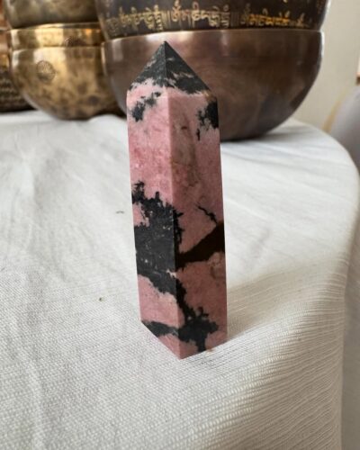 Родоніт, конус-карандаш — 8 см Родоніт, конус-карандаш — 8 см