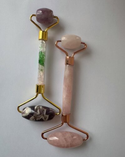 Роликовий масажер з каменю — рожевий кварц / аметист