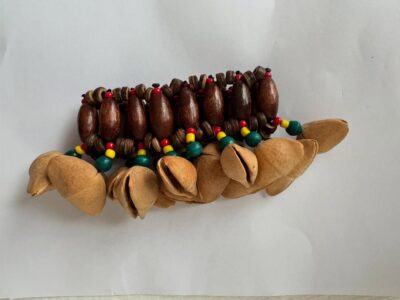 Шумелка на руку (перкусія, натуральні матеріали) Шумелка на руку (перкусія, натуральні матеріали)