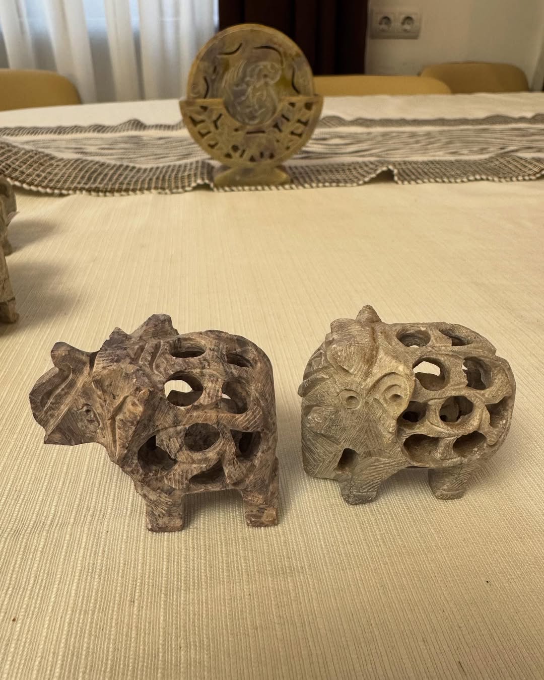 Слонік у слонику – символ достатку та процвітання Слонік у слонику – символ достатку та процвітання