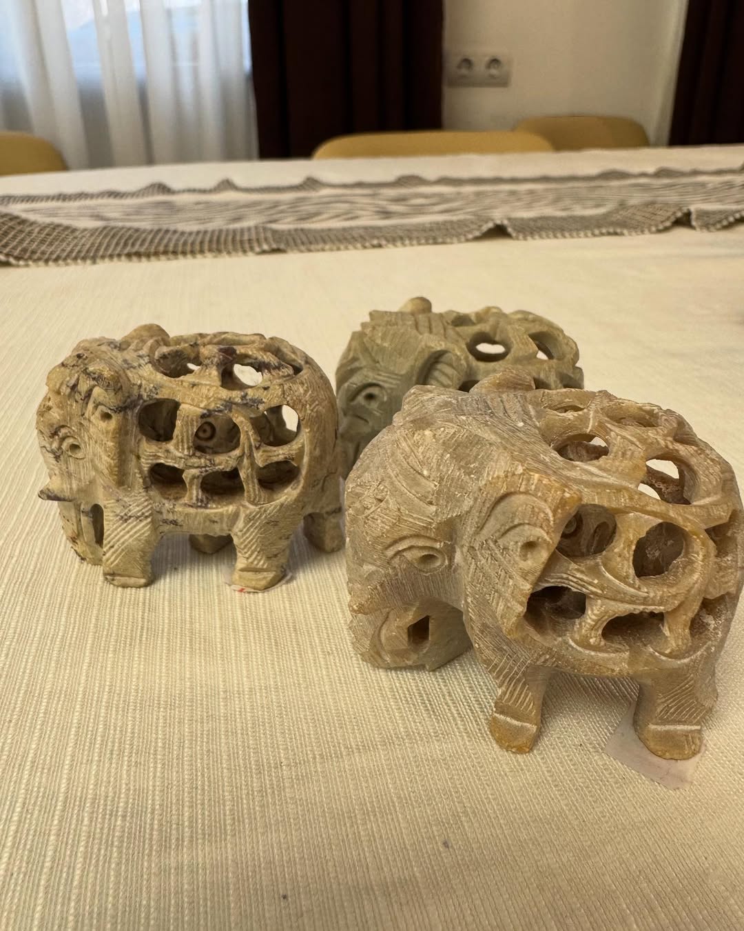 Слонік у слонику – символ достатку та процвітання Слонік у слонику – символ достатку та процвітання