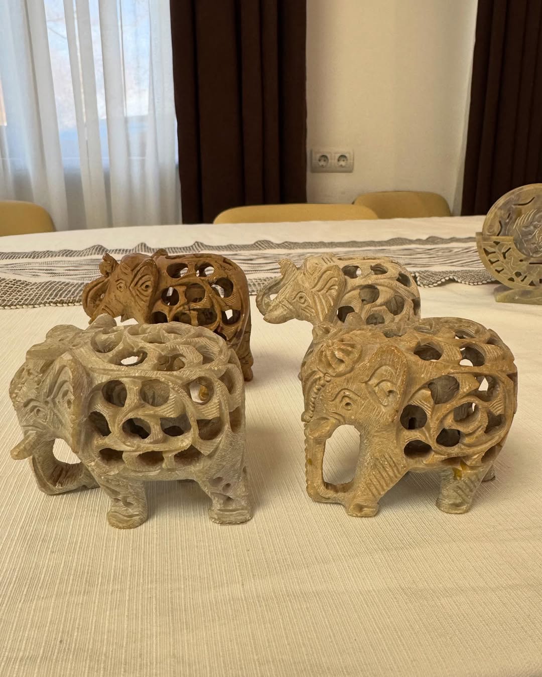 Слонік у слонику – символ достатку та процвітання Слонік у слонику – символ достатку та процвітання