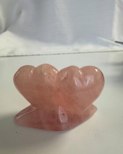 Статуетка “Два серця” з рожевого кварцу — любов, гармонія, єдність