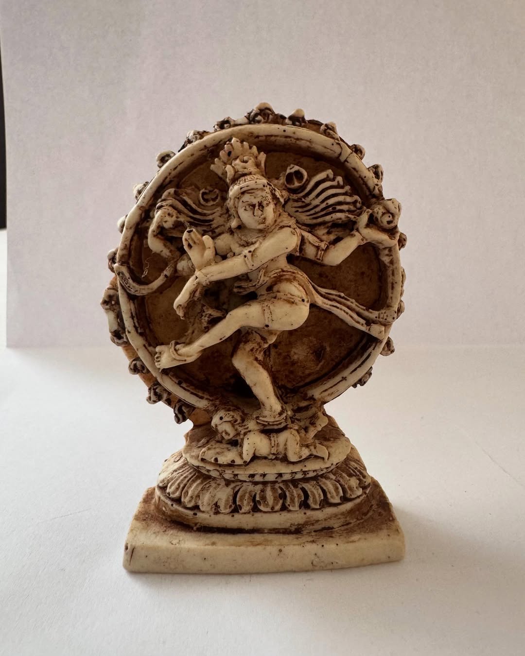 Статуетки індійських божеств Статуетки індійських божеств