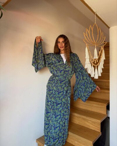 Стильні халати з Індії в стилі бохо — легкі, яскраві, вільні Стильні халати з Індії в стилі бохо — легкі, яскраві, вільні