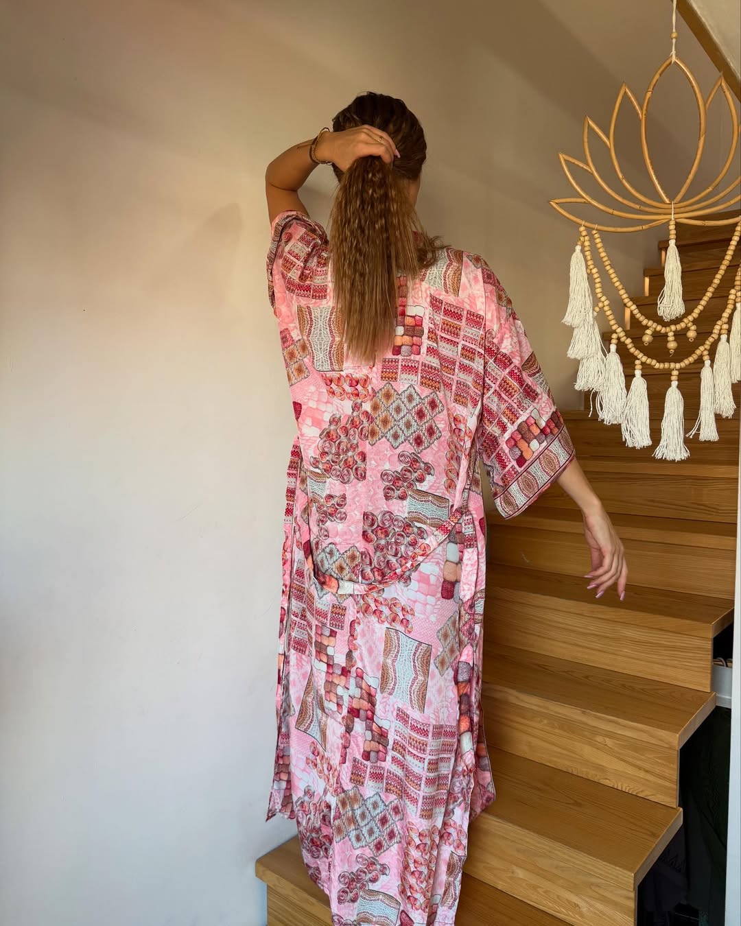 Стильні халати з Індії в стилі бохо — легкі, яскраві, вільні Стильні халати з Індії в стилі бохо — легкі, яскраві, вільні