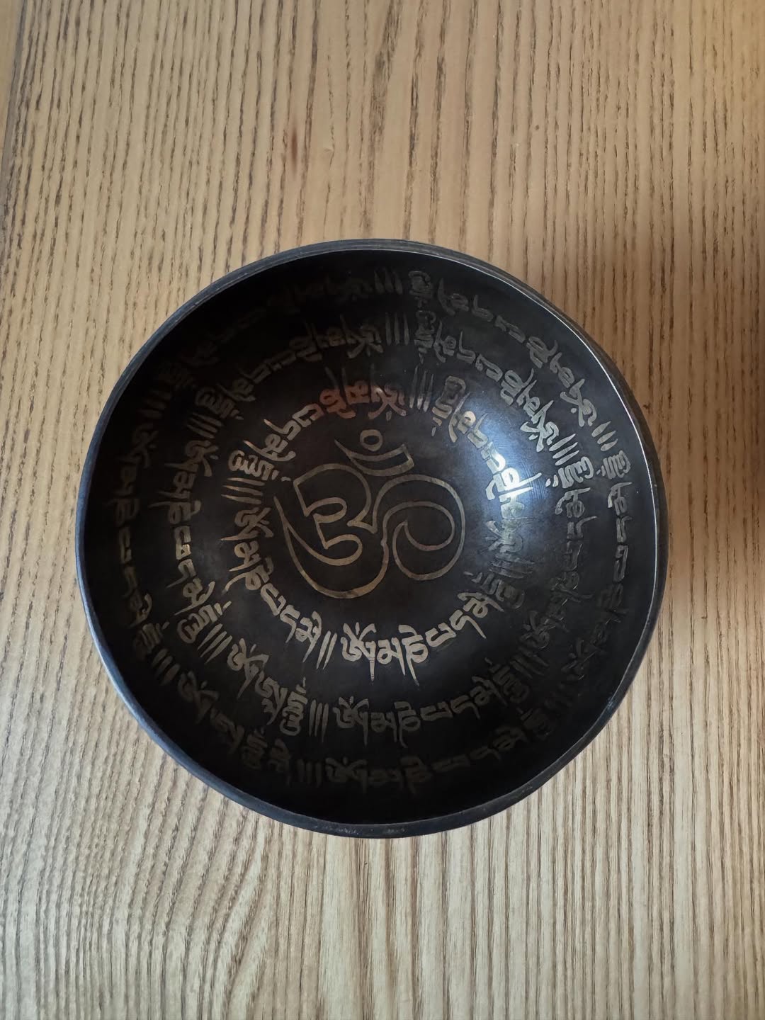 Тибетська чаша з семи металів, привезена з Непалу Ø 13 см Тибетська чаша з семи металів, привезена з Непалу Ø 13 см