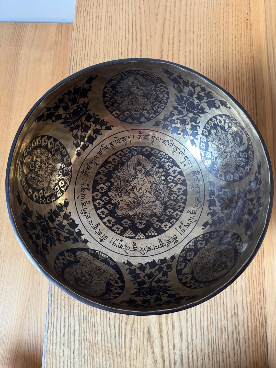 Тибетська чаша з семи металів, привезена з Непалу  Ø 24,5 см Тибетська чаша з семи металів, привезена з Непалу  Ø 24,5 см