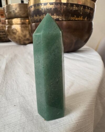 Зелений авантюрин, конус-карандаш — 8 см